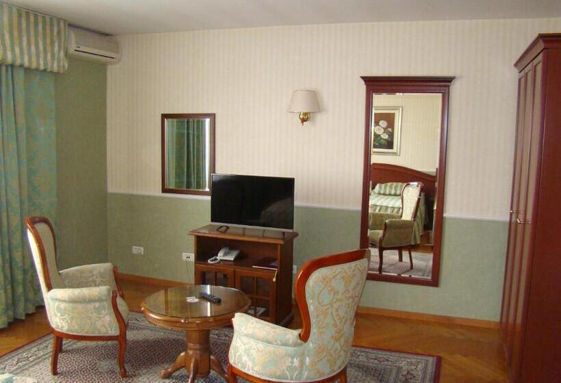اتاق استاندارد, Vila Ariston