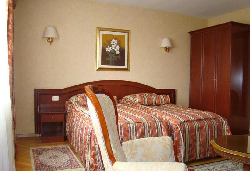 اتاق استاندارد, Vila Ariston