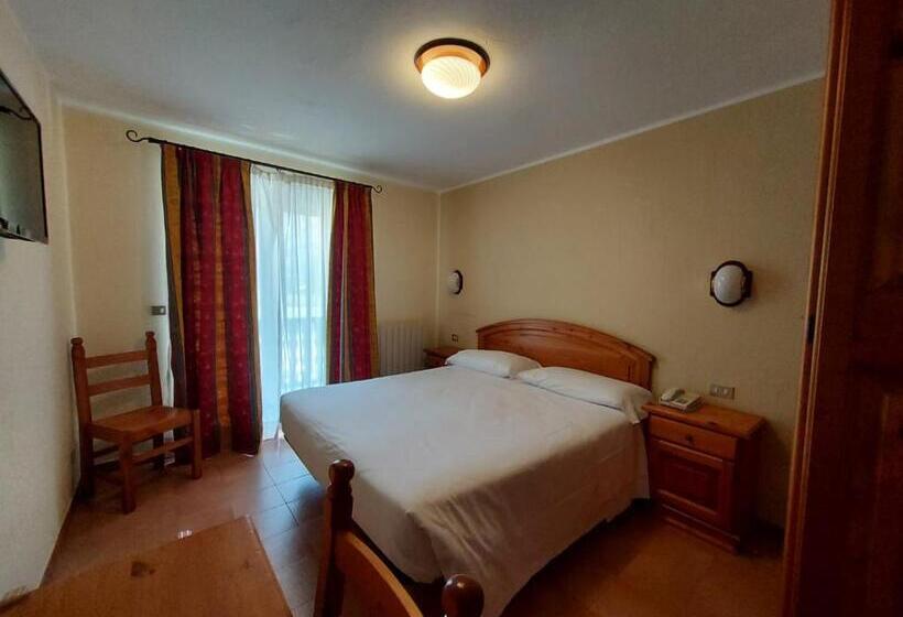 اتاق سوپریور با چشم‌انداز کوهستان, Albergo Gran Paradiso