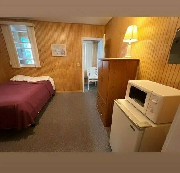 디럭스 룸, Boardwalk Sand & Surf Beach Hotel Oceanfront