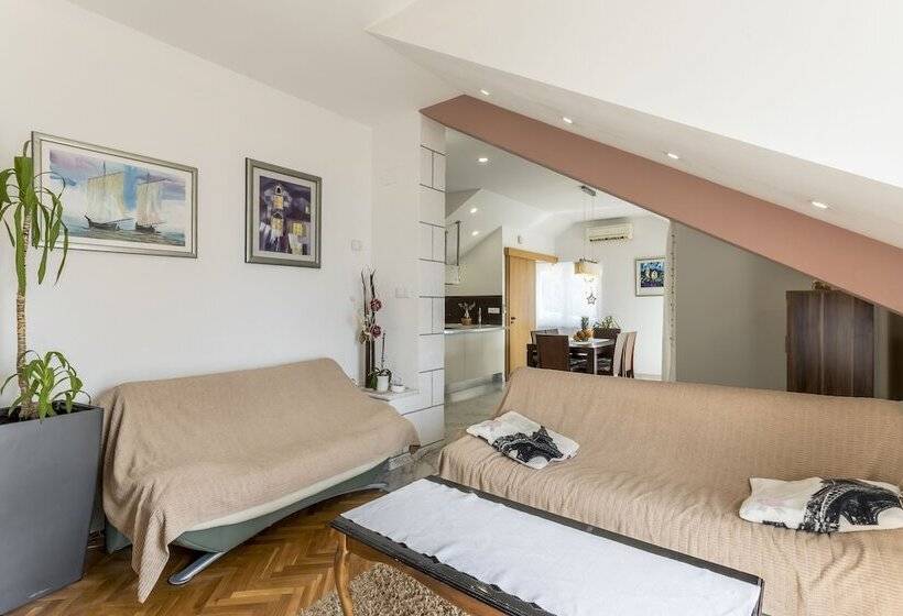 １ベッドルームのコンフォーとアパートメント, Pansion Casa