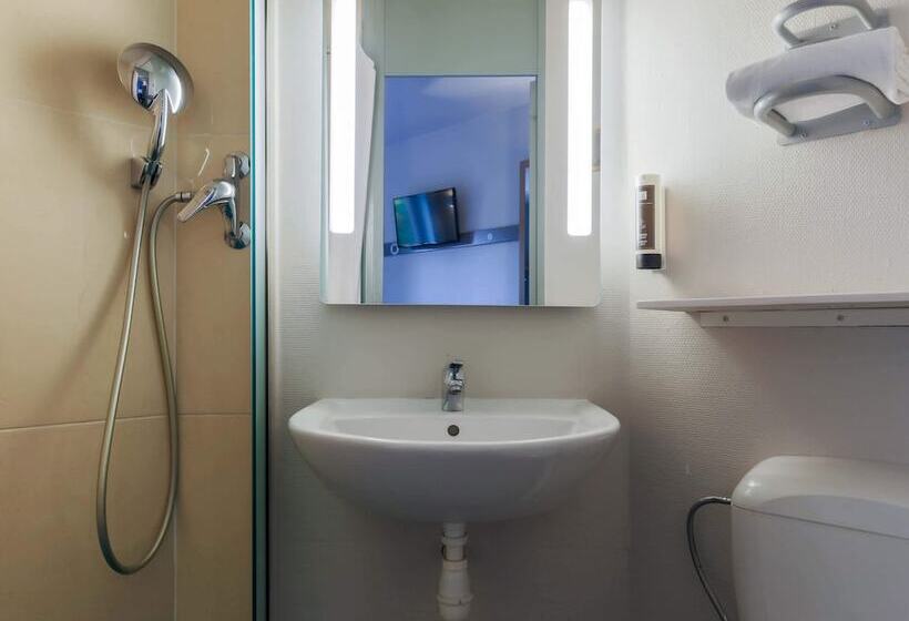 Четырехместный Номер Стандарт, B&b Hotel Nancy Laxou Zenith