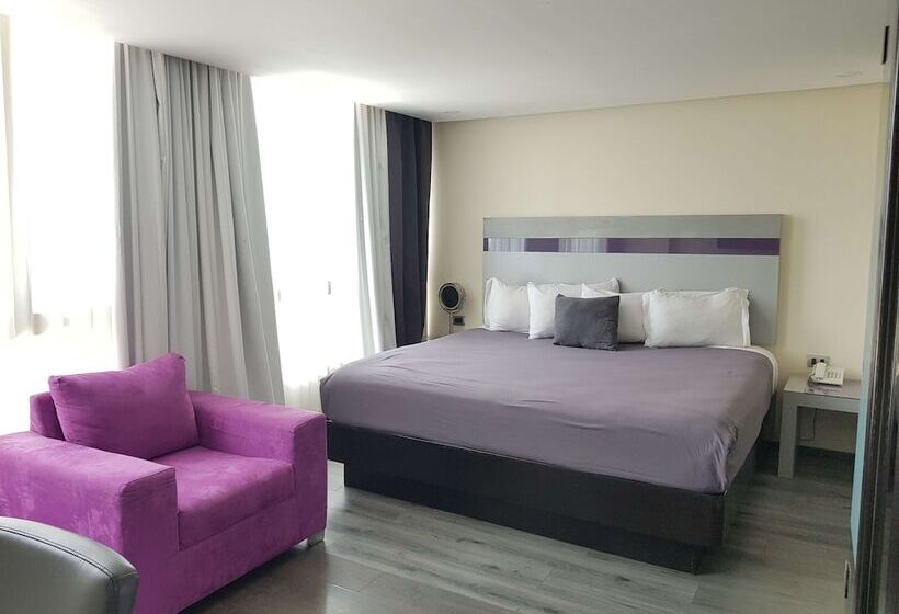 スイート, Best Western Plus Metepec & Suites