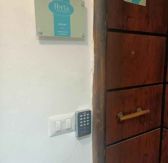 غرفة ديلوكس ثلاثية, B&b Perla