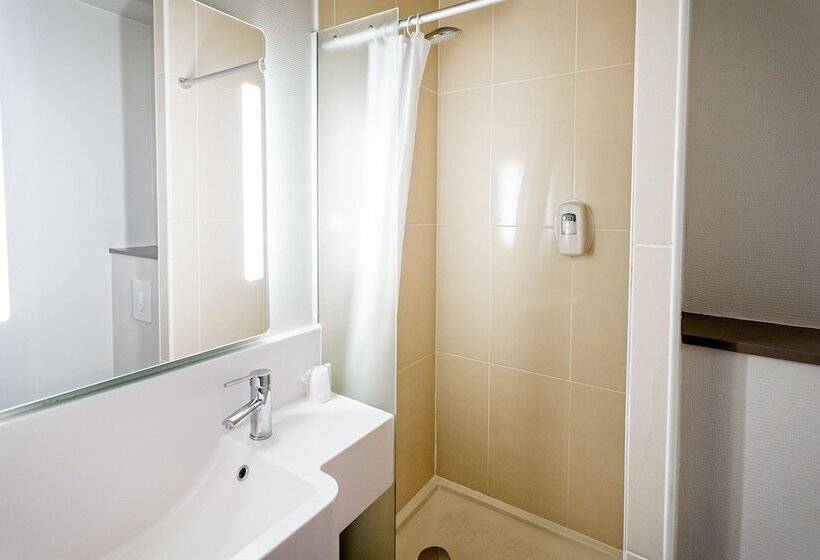 Четырехместный Номер Стандарт, B&b Hotel Nantes Rezé St Sébastien
