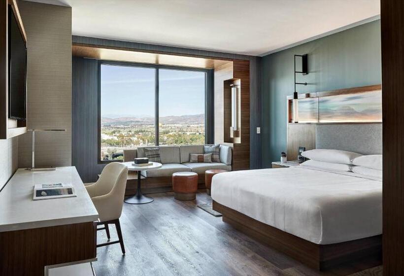 클럽 룸 킹침대, Marriott Irvine Spectrum