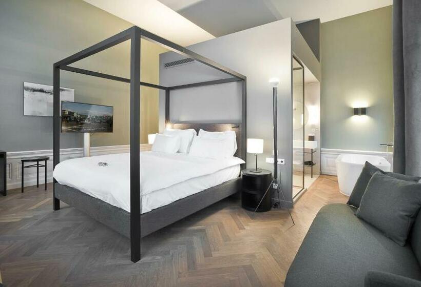 Полулюкс, Pestana Amsterdam Riverside