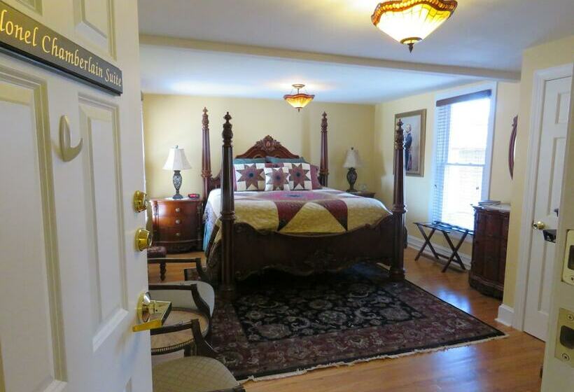 Люкс, The Swope Manor Bed & Breakfast