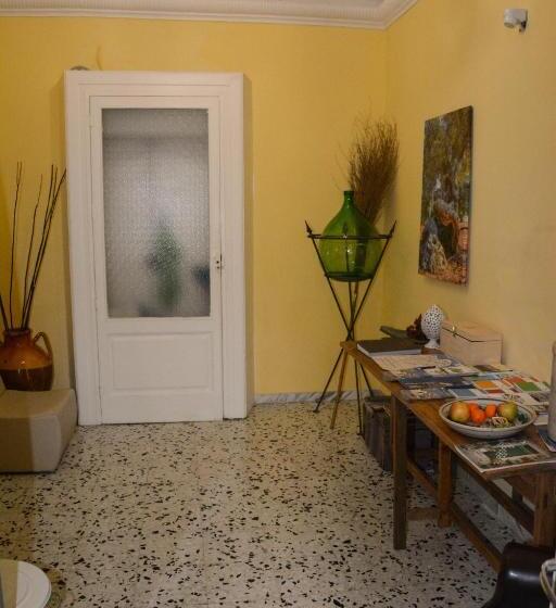 اتاق استاندارد سه نفره, B&b Le Colonne