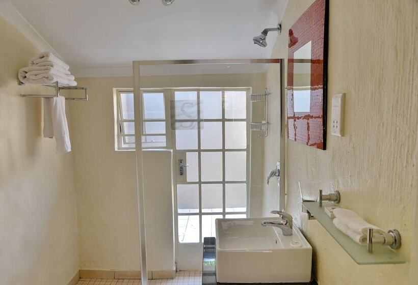 스탠다드 룸, Sand River Guest House