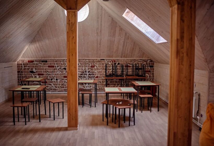 اتاق خانوادگی با سرویس بهداشتی مشترک, Nice Hostel 33