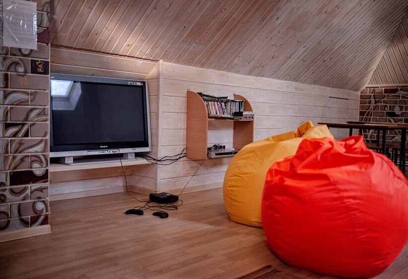 اتاق خانوادگی با سرویس بهداشتی مشترک, Nice Hostel 33