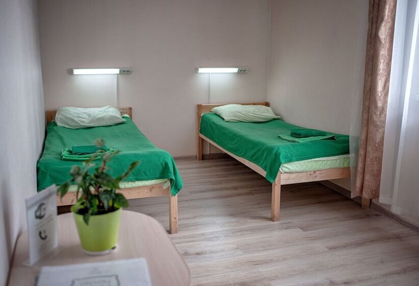 اتاق خانوادگی با سرویس بهداشتی مشترک, Nice Hostel 33