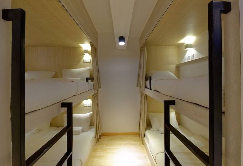 공동 객실, Dock In   Hostel