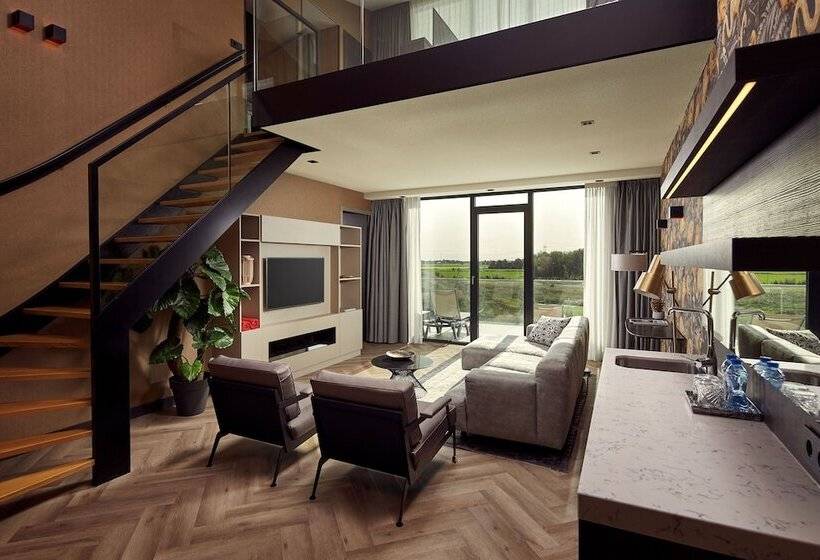 Люкс, Van Der Valk Hotel Leeuwarden