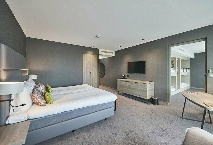 Семейный Номер, Van Der Valk Hotel Leeuwarden