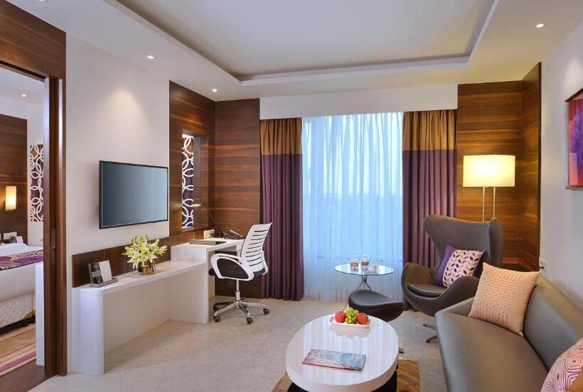 Люкс Повышенной Комфортности, Fortune Inn Promenade, Vadodara   Member Itc S Hotel Group