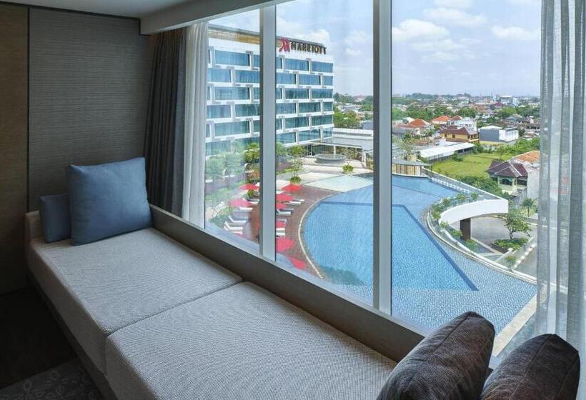 Клубный номер с видом на бассейн, Yogyakarta Marriott