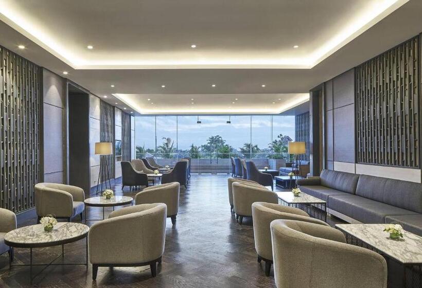 Люкс Клуб, Yogyakarta Marriott