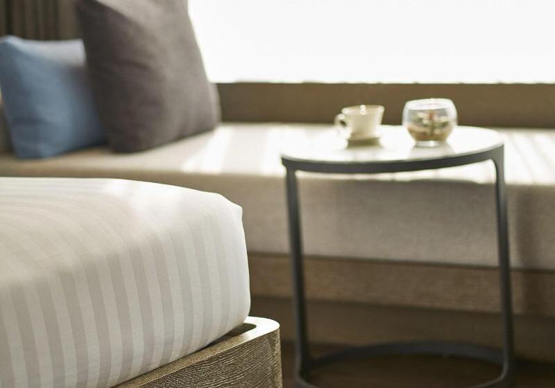 Номер Клуб Кровать Кинг, Yogyakarta Marriott