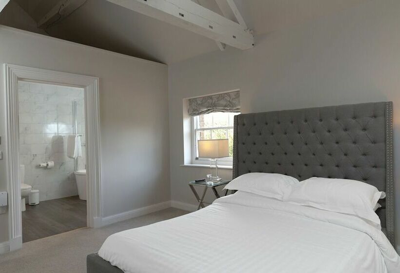 Quarto Deluxe, Winstanley House