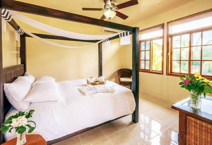 Номер Deluxe Вид на Сад, Edgewater Dive & Spa Resort