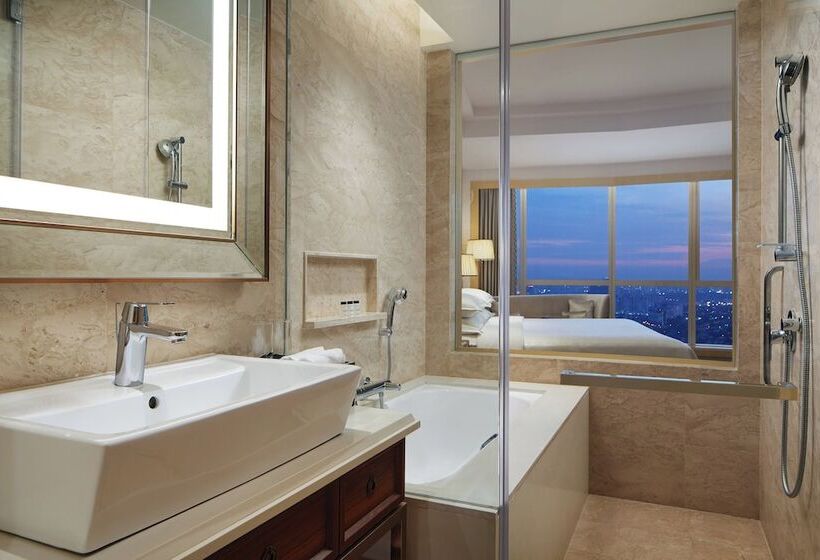 Номер Клуб, Sheraton Petaling Jaya