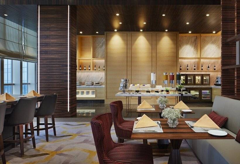 Люкс Клуб, Sheraton Petaling Jaya