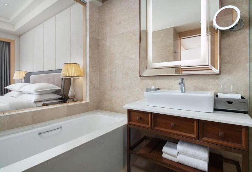 Люкс Executive Кровать Кинг, Sheraton Petaling Jaya