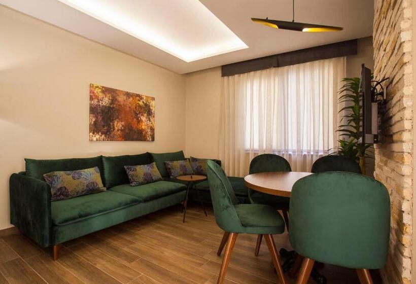 4인용 스탠다드 룸, Maxuite Hotel In Home