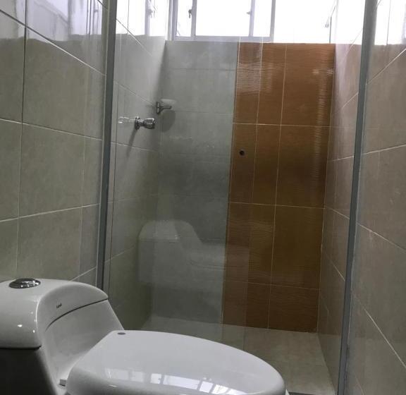 Трехместный Номер Стандарт с Балконом, Barcelona