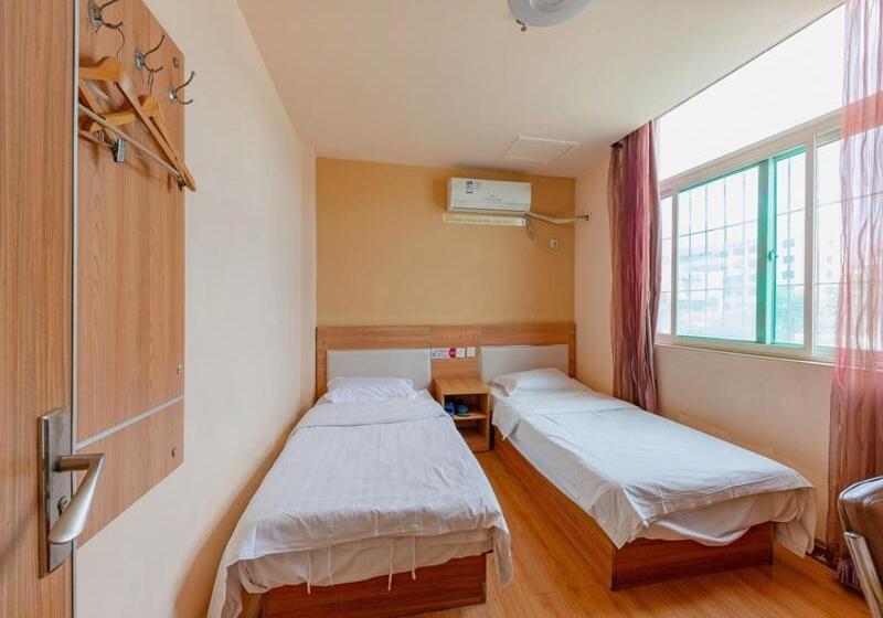 Номер Стандарт Трехместный, Thank Inn Chain Hotel Shandong Jinan Second Ring East Road Hualong