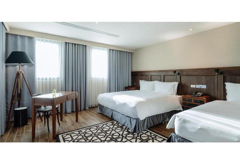 اتاق کلاسیک چهارنفره, Hôtel De ľeau