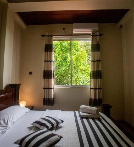 Номер Стандарт, Evergreen Hotel Dambulla