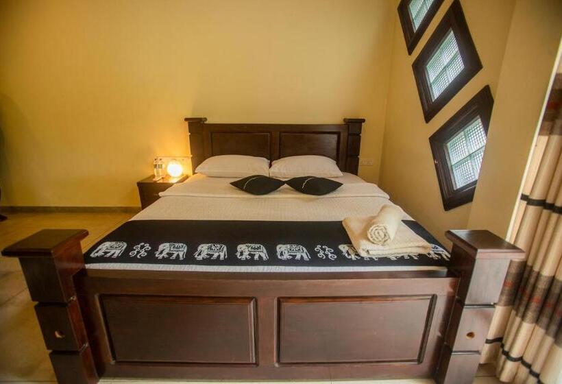 Номер Стандарт, Evergreen Hotel Dambulla