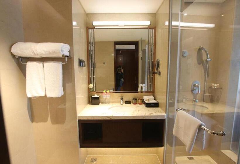 Номер Стандарт, Ramada Jinan