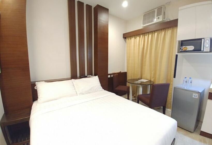 Номер Стандарт, Bed And Bath Serviced Suites