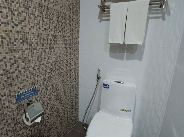 Номер Стандарт, Bed And Bath Serviced Suites