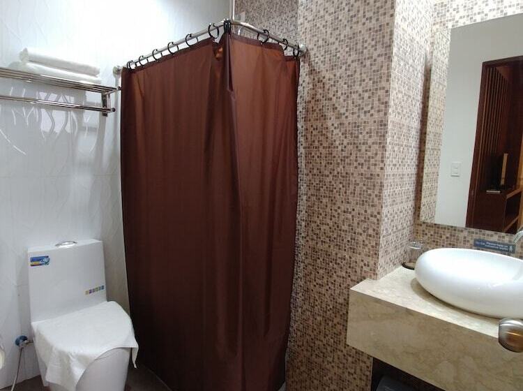 Студия Стандарт, Bed And Bath Serviced Suites
