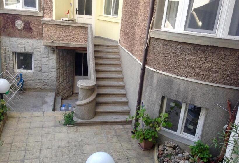 スタンダードシングルルーム, Guest Rooms Boutique Varna