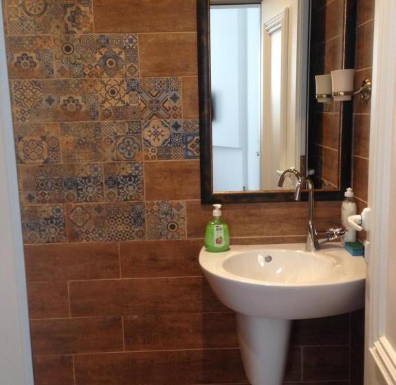 スタンダードシングルルーム, Guest Rooms Boutique Varna