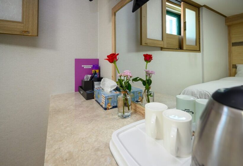 Quarto Deluxe, Daeyoung Hotel Myeongdong