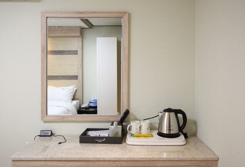 Quarto Triplo Estandar, Daeyoung Hotel Myeongdong