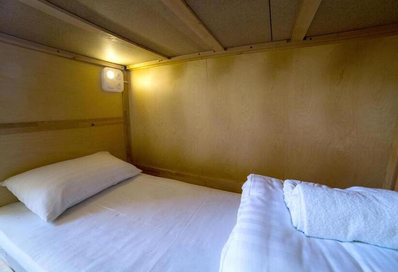 Трехместный Номер Стандарт Совместная Ванная, Dream Hostel Poltava