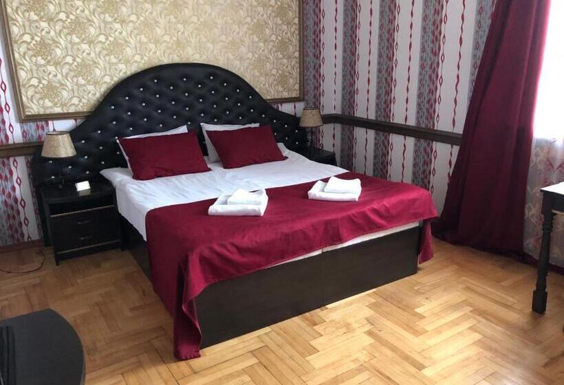 اتاق سوپریور با تخت بزرگ, приватна садиба фортеця малехів