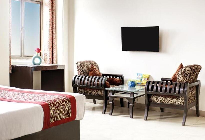 Люкс, Mint City Center Suites
