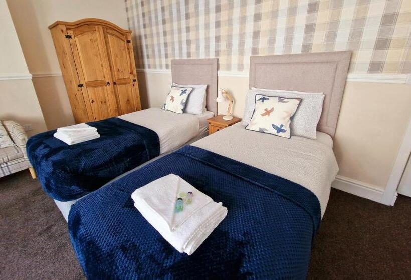 Семейный Номер, Breeze B&b