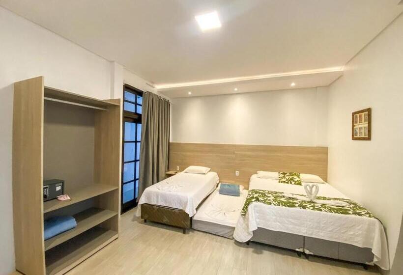 استودیوی لوکس, Ala Moana Pousada