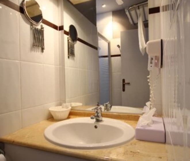 Номер Стандарт, Hôtel Le Boïate