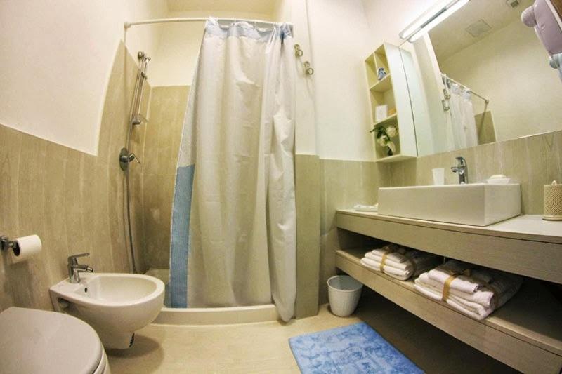 اتاق اکونومی, B&b Sottocoperta
